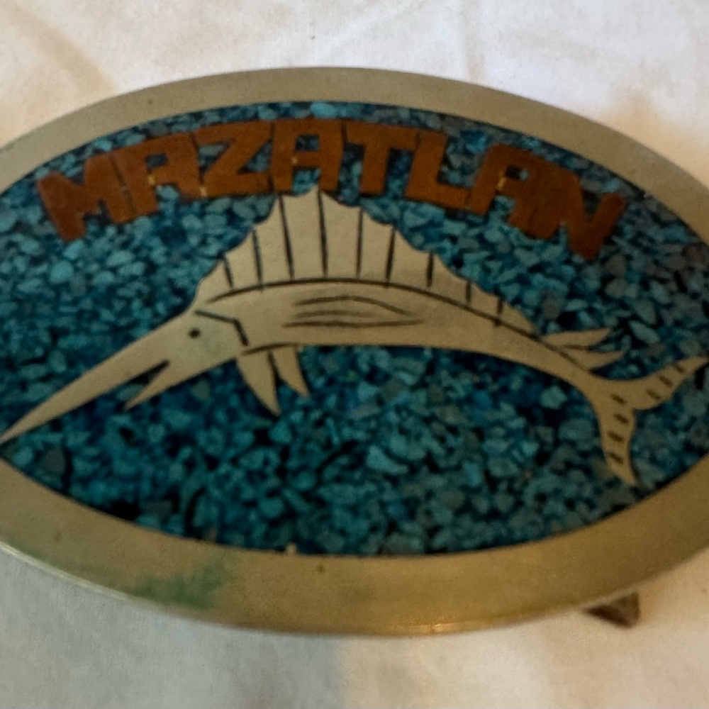 Mazatlan Oval Belt Buckle with Inlay Design